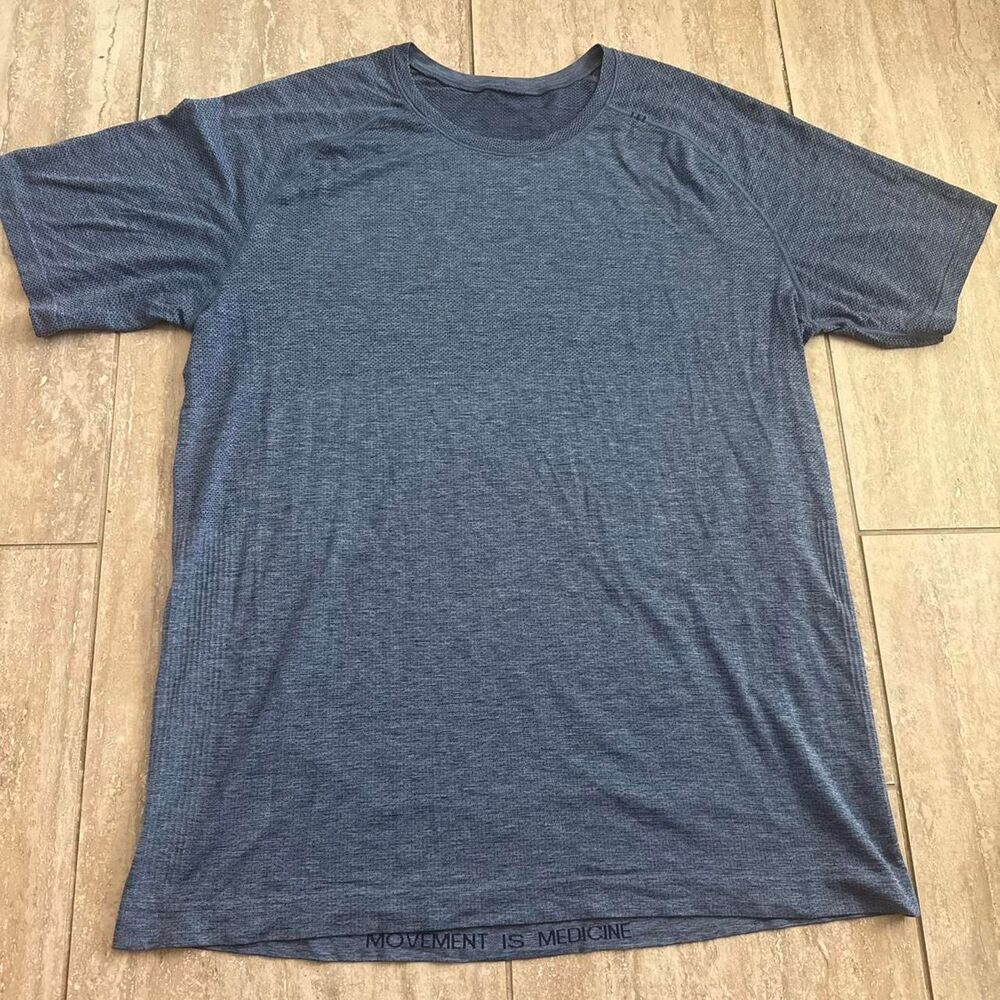 Lululemon Blue Metal vent Tech Short Sleeve Tshirt Sz XL Heathered Blue Athletic